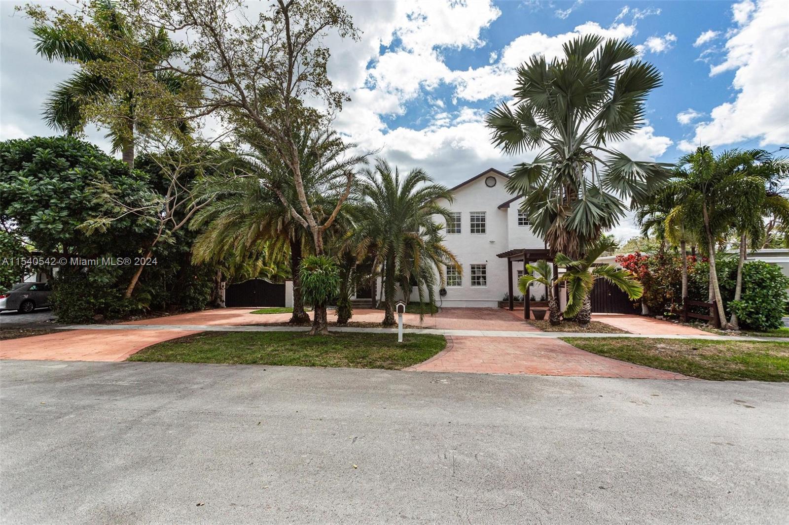 RIVIERA ESTATES 2ND ADDN - Residential Lease