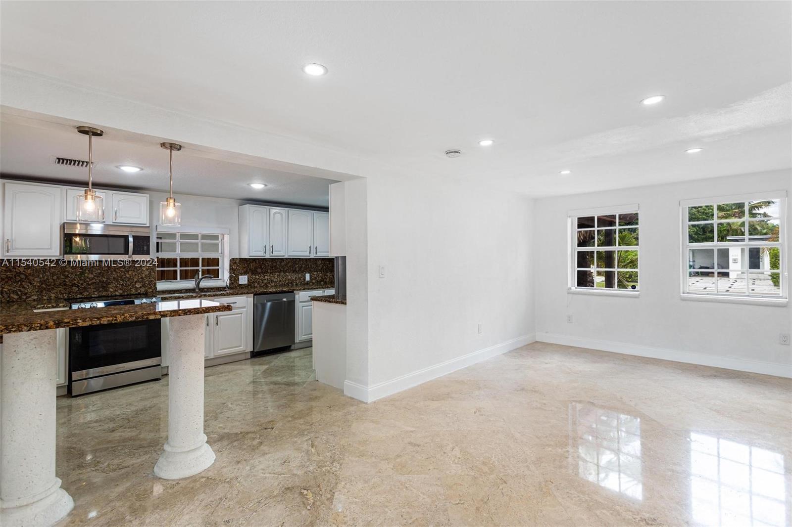 RIVIERA ESTATES 2ND ADDN - Residential Lease