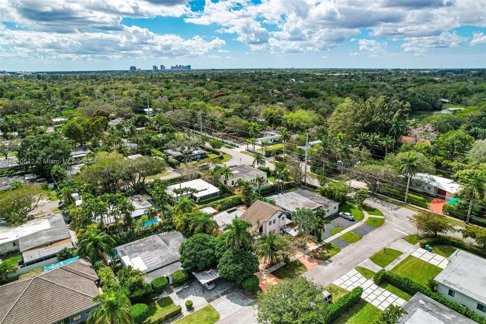 RIVIERA ESTATES 2ND ADDN - Residential Lease