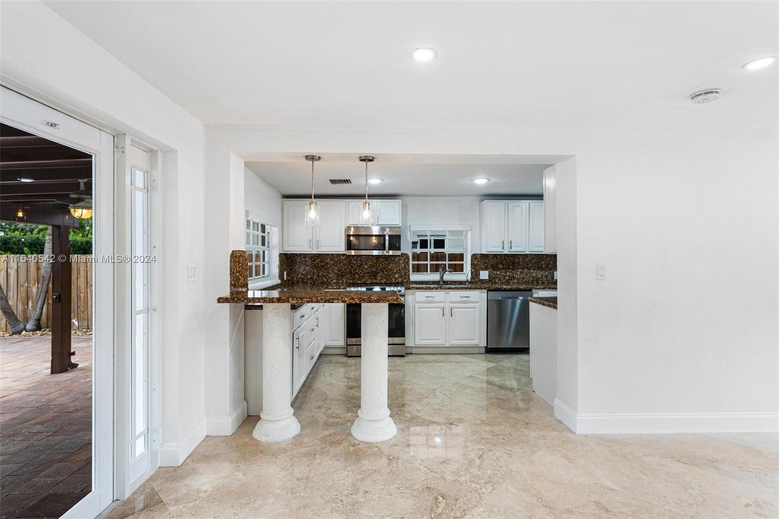 RIVIERA ESTATES 2ND ADDN - Residential Lease