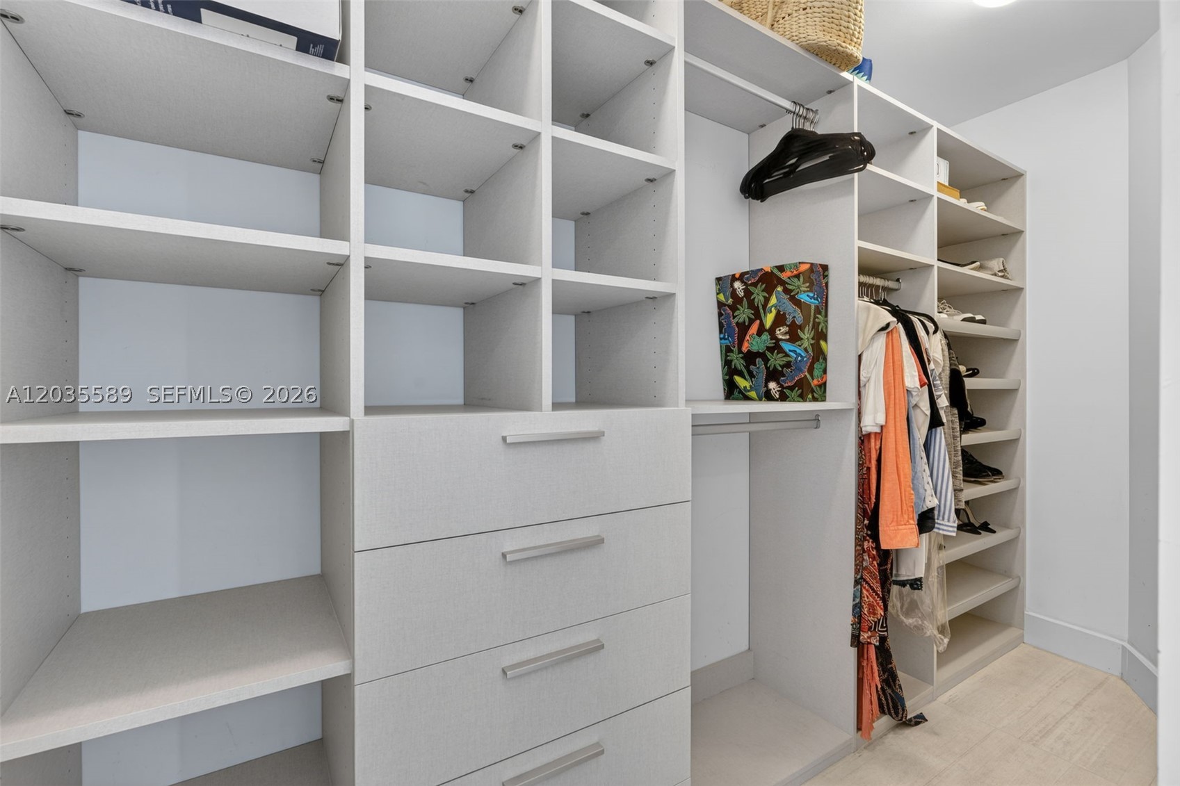 PRIVE CONDO - Residential Lease