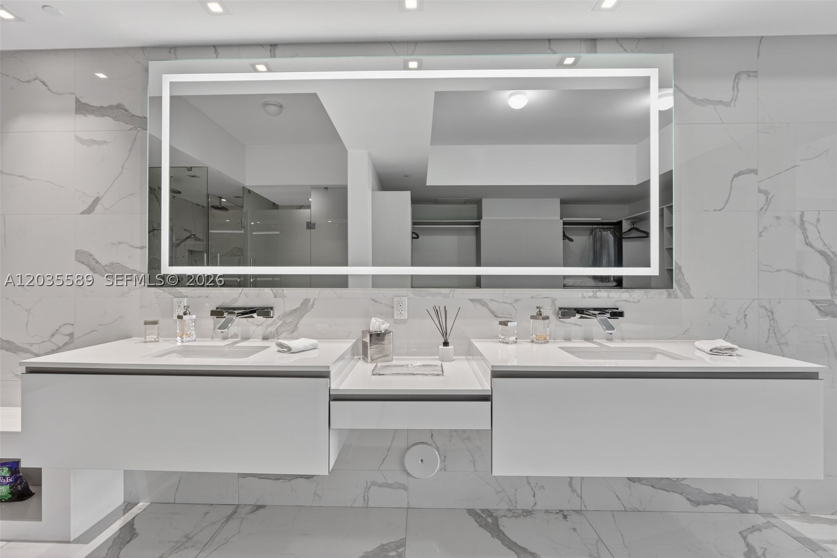 PRIVE CONDO - Residential Lease