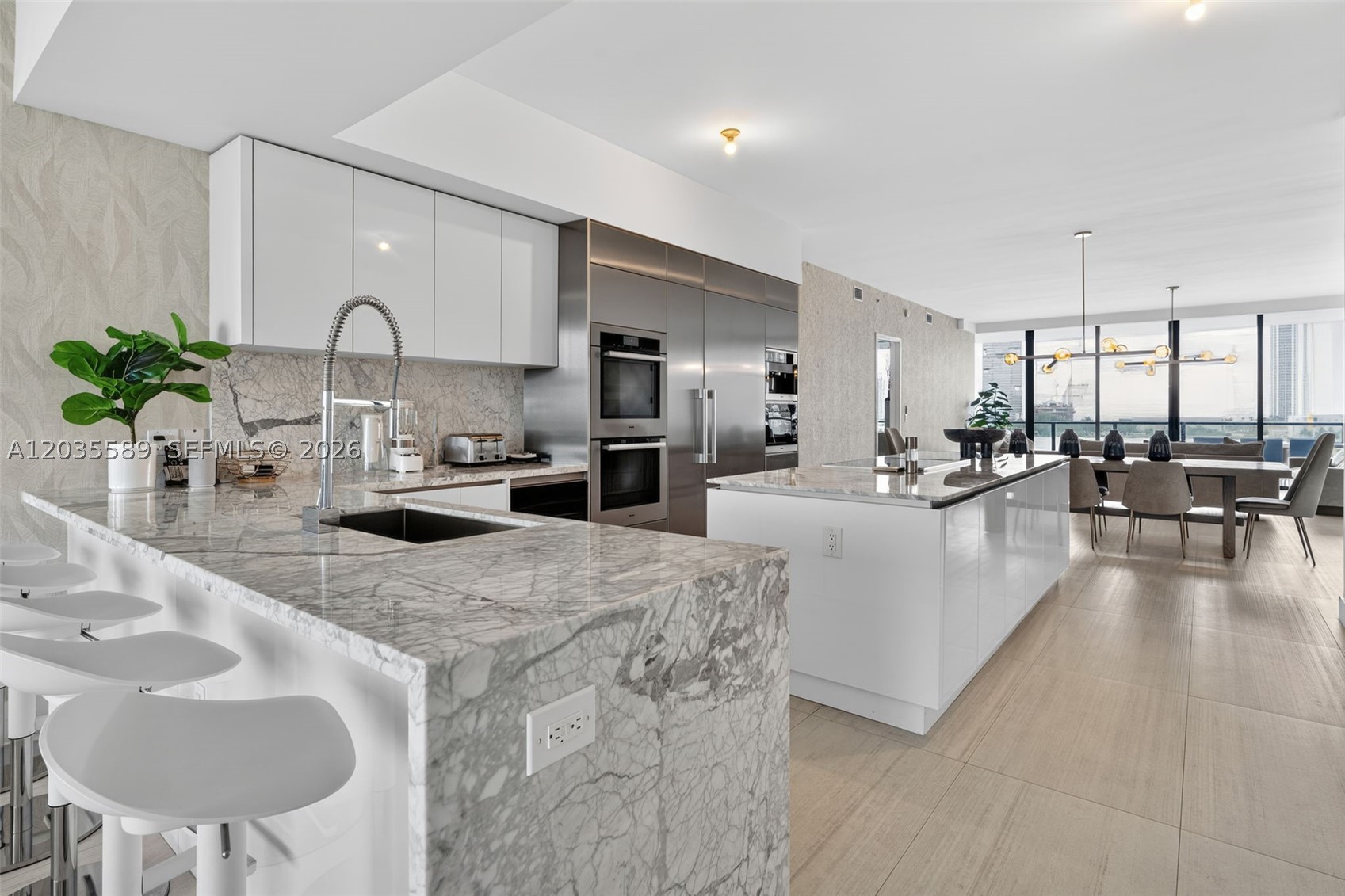 PRIVE CONDO - Residential Lease