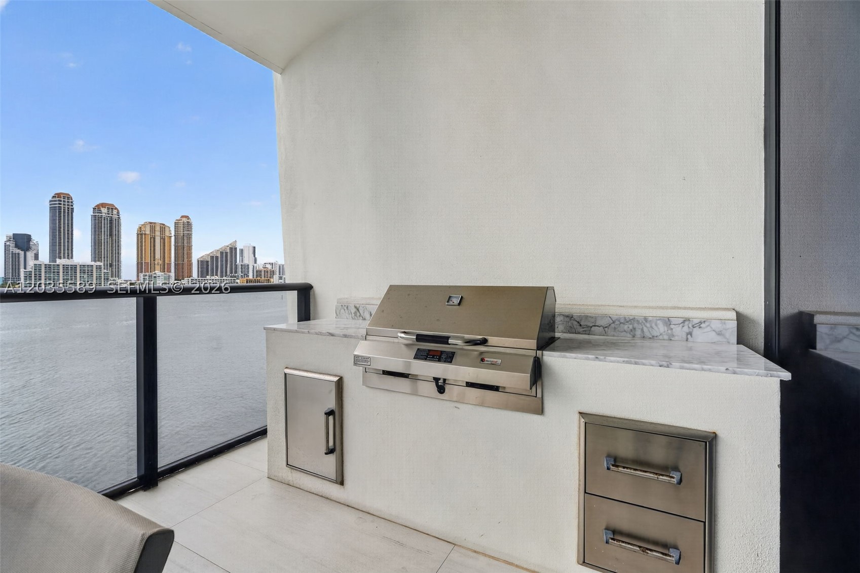 PRIVE CONDO - Residential Lease