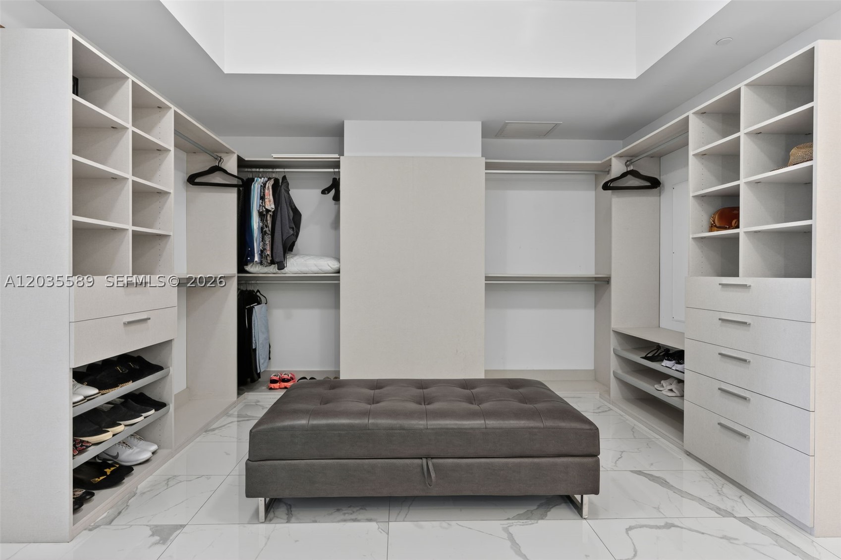 PRIVE CONDO - Residential Lease