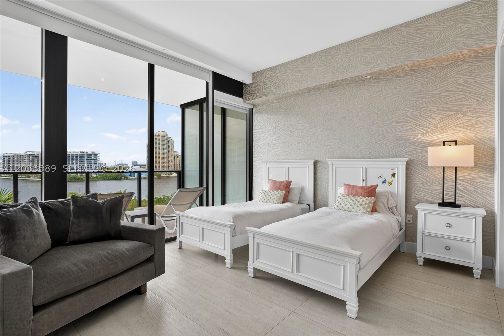 PRIVE CONDO - Residential Lease