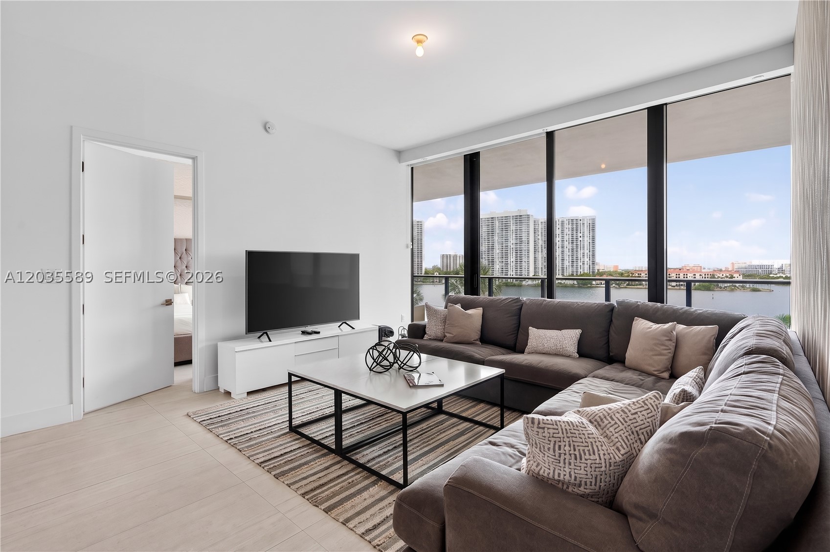 PRIVE CONDO - Residential Lease