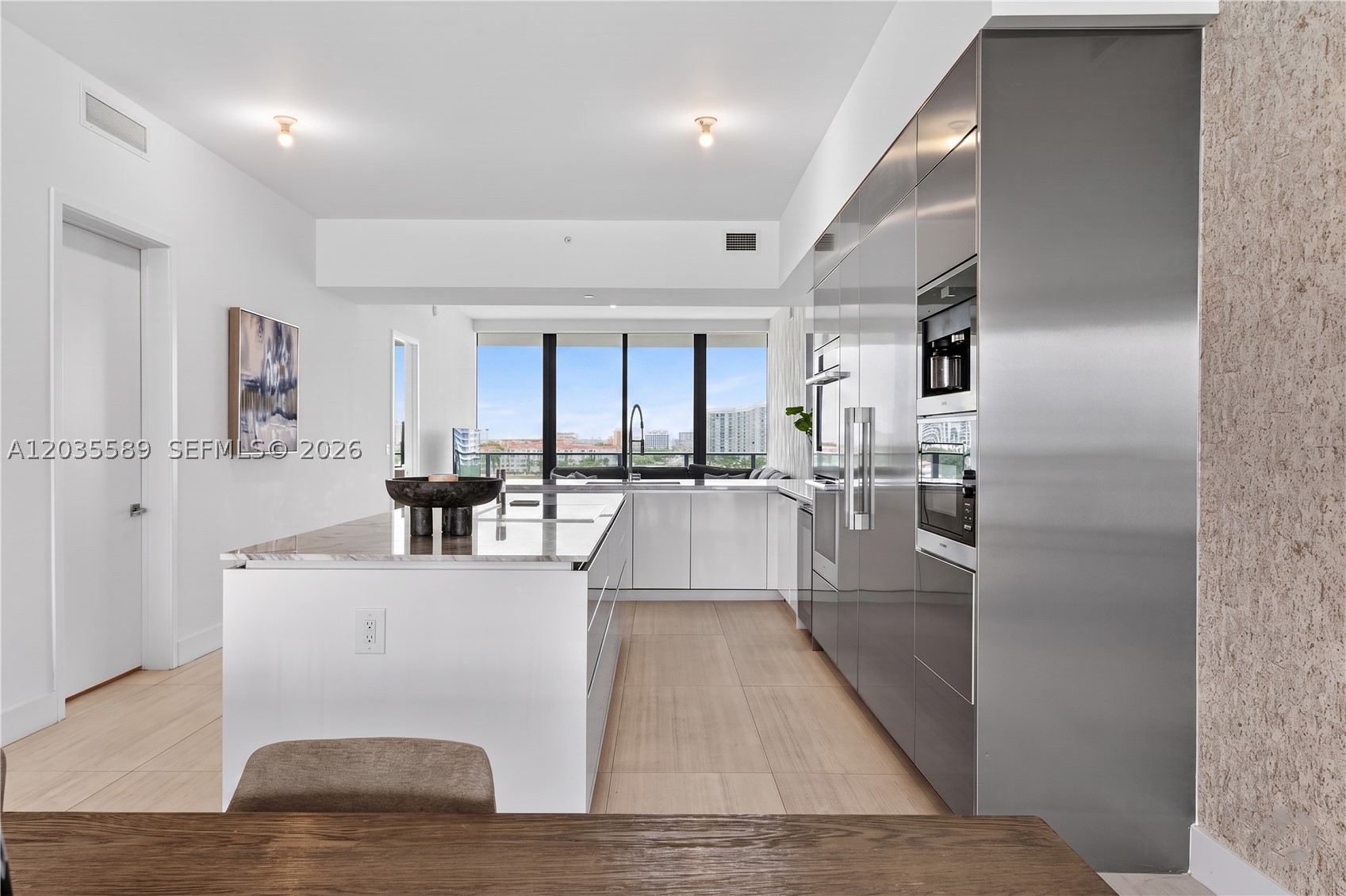 PRIVE CONDO - Residential Lease