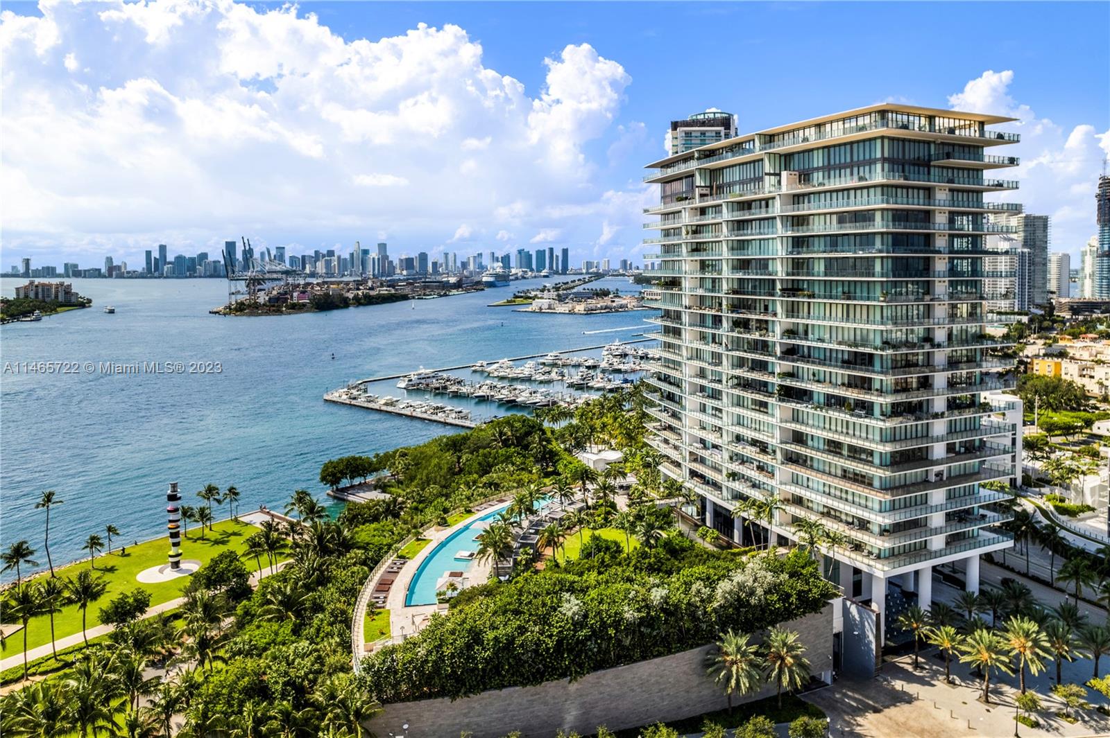 APOGEE CONDO - Residential