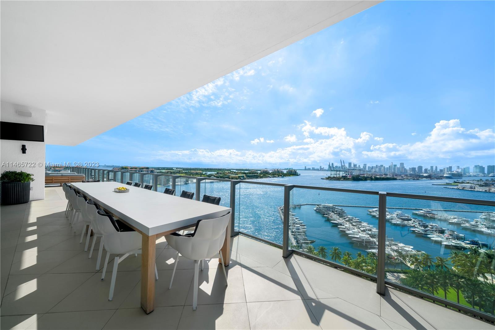 APOGEE CONDO - Residential