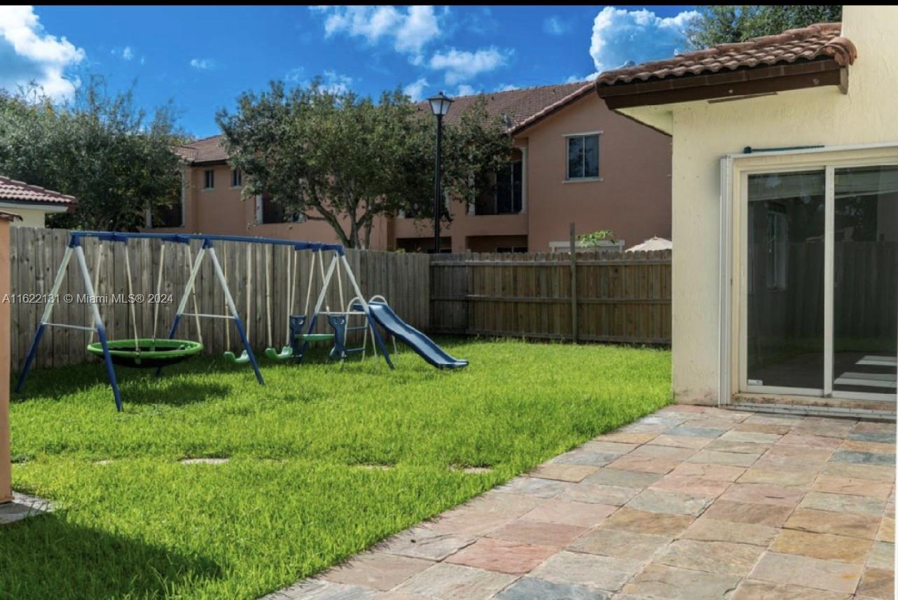 SILVER PALM HOMES - Residential Lease