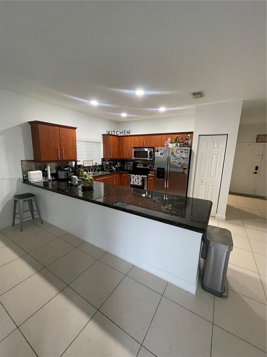 SILVER PALM HOMES - Residential Lease