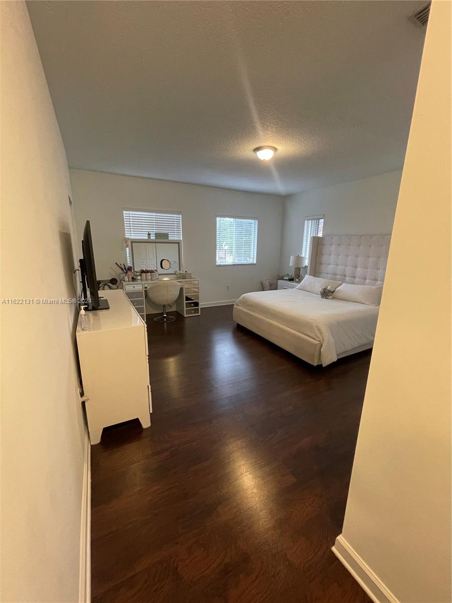 SILVER PALM HOMES - Residential Lease