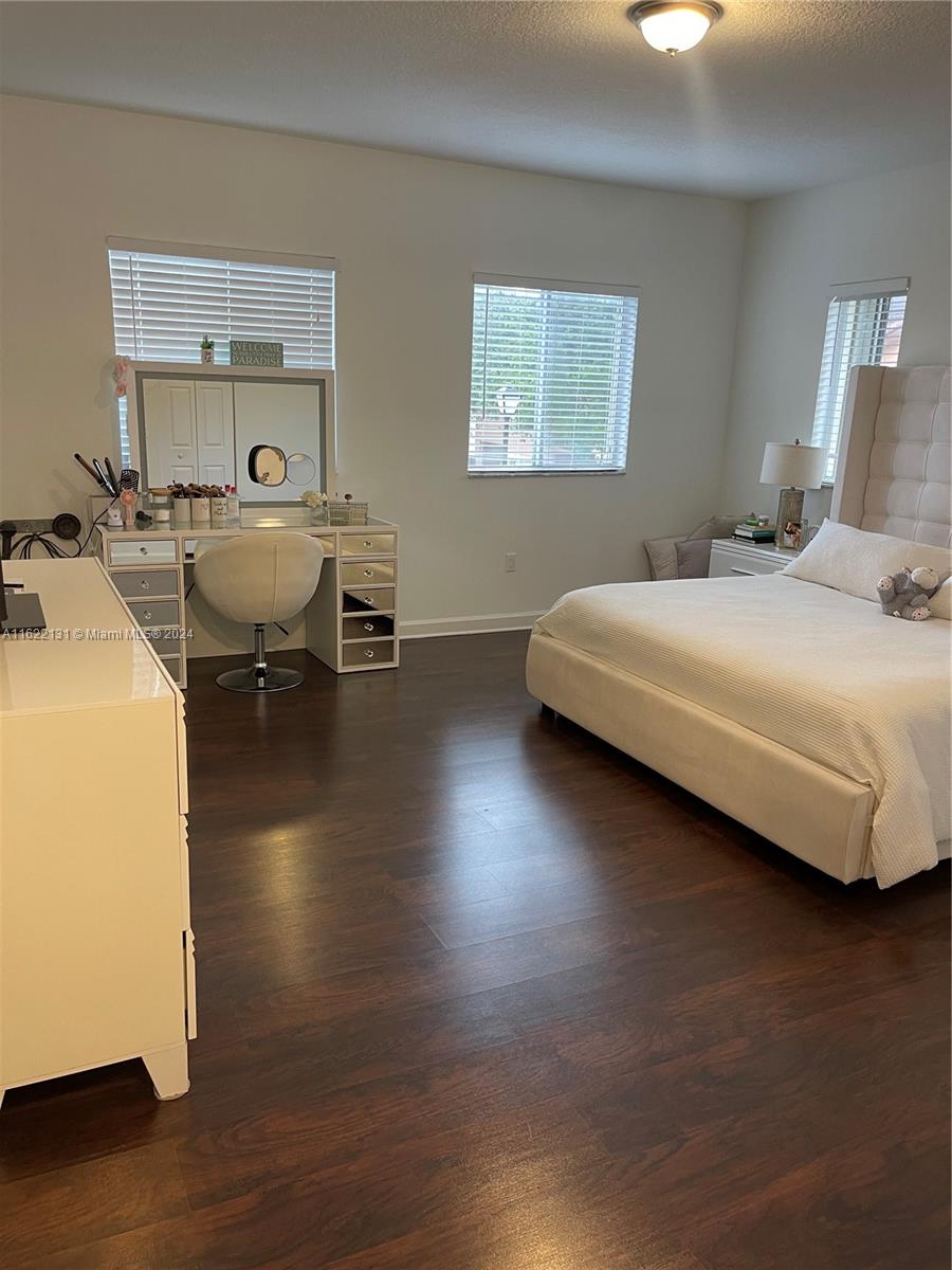 SILVER PALM HOMES - Residential Lease