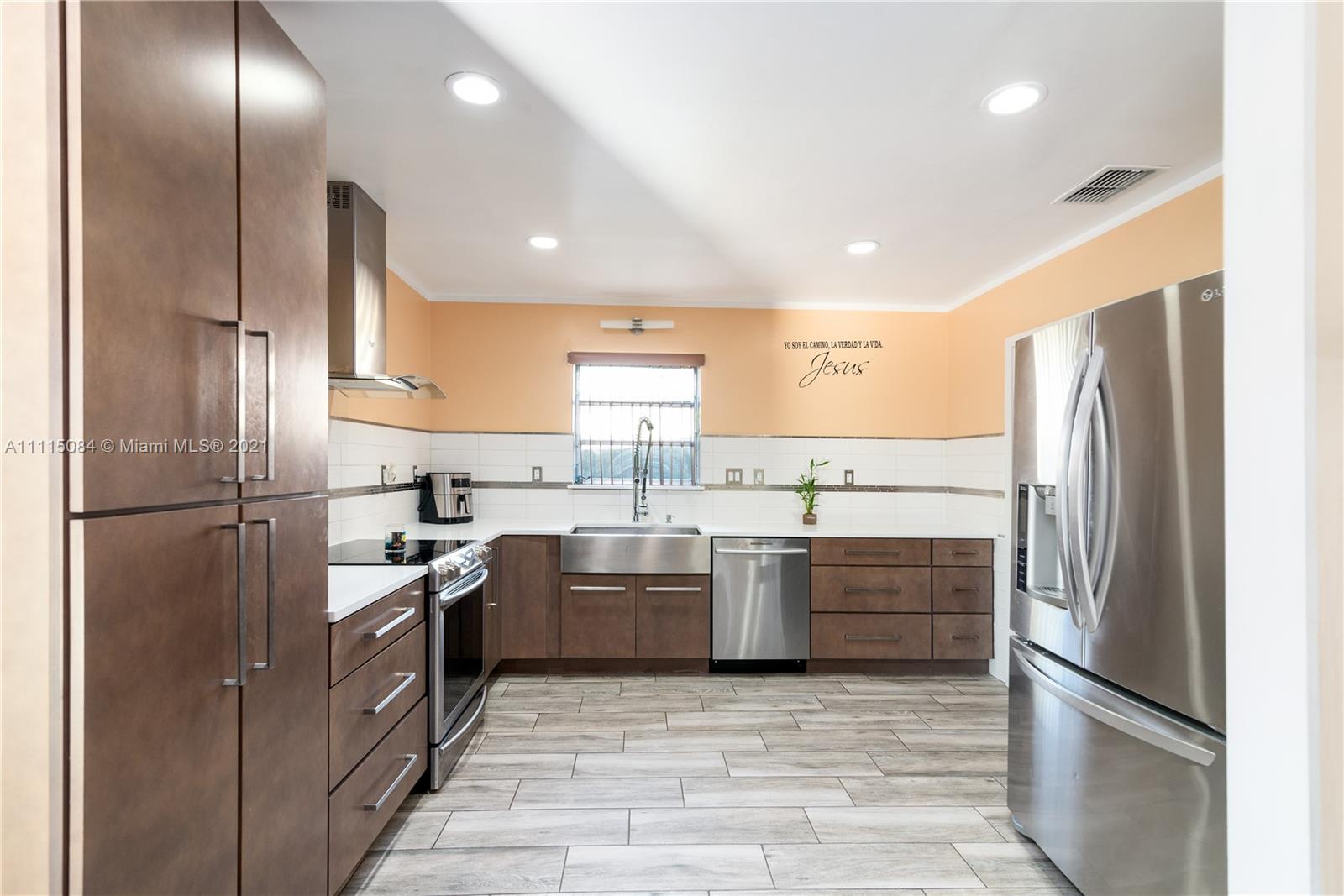 PASADENA LAKES WEST - Residential