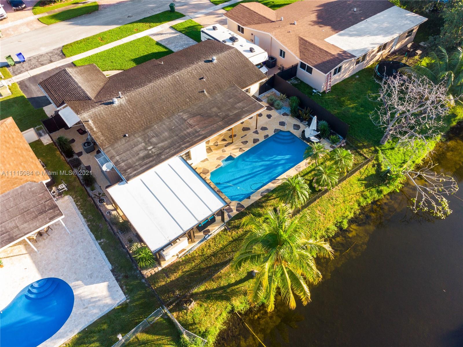 PASADENA LAKES WEST - Residential