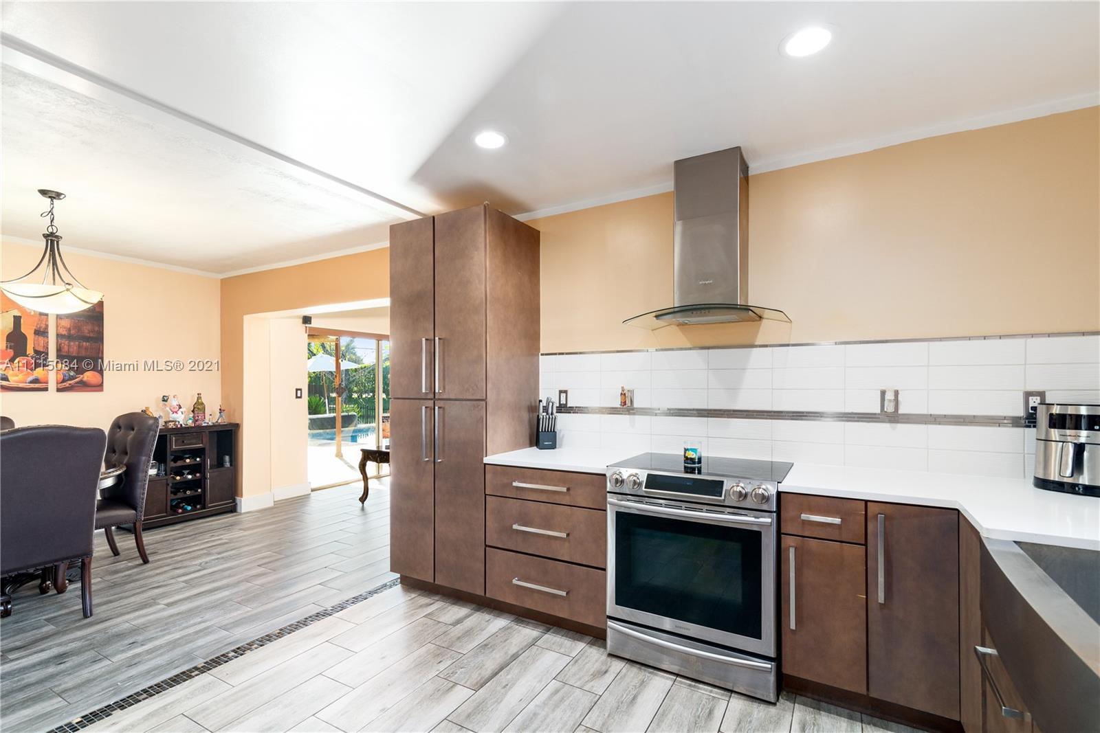 PASADENA LAKES WEST - Residential