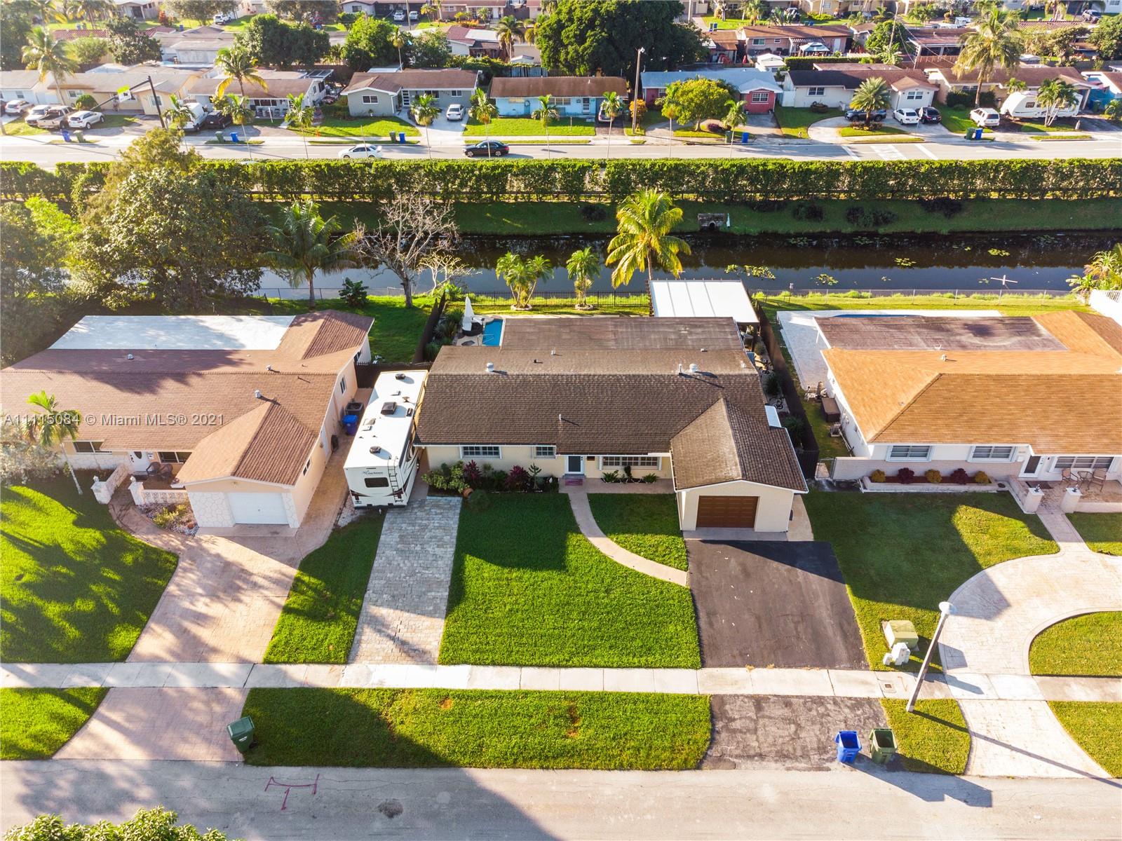 PASADENA LAKES WEST - Residential