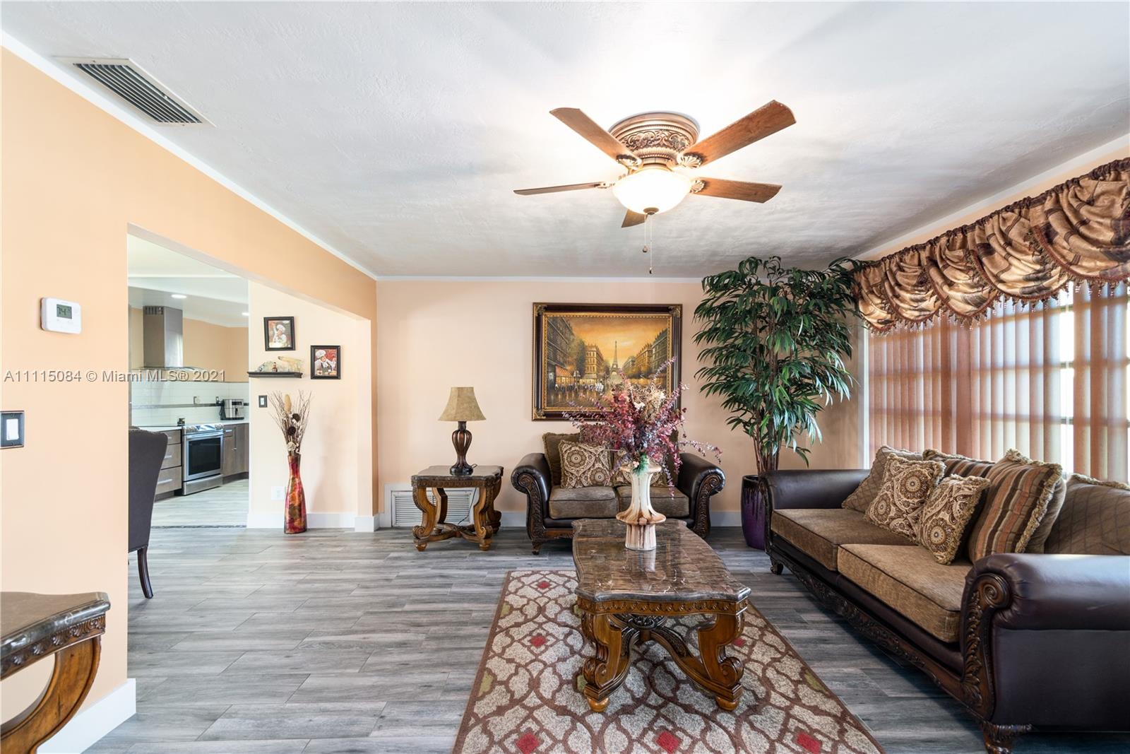 PASADENA LAKES WEST - Residential