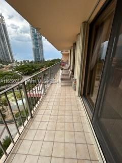 WINSTON TOWERS 600 CONDO - Residential
