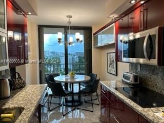 WINSTON TOWERS 600 CONDO - Residential