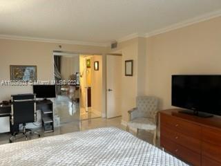 WINSTON TOWERS 600 CONDO - Residential