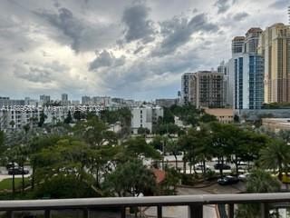 WINSTON TOWERS 600 CONDO - Residential