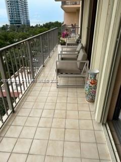 WINSTON TOWERS 600 CONDO - Residential