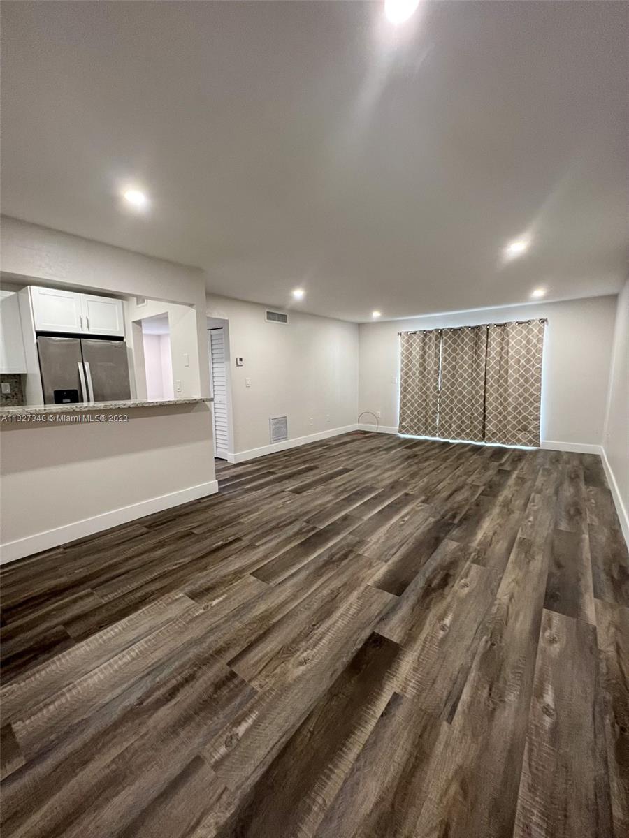 KENDALL ACRES CONDO BLDG - Residential