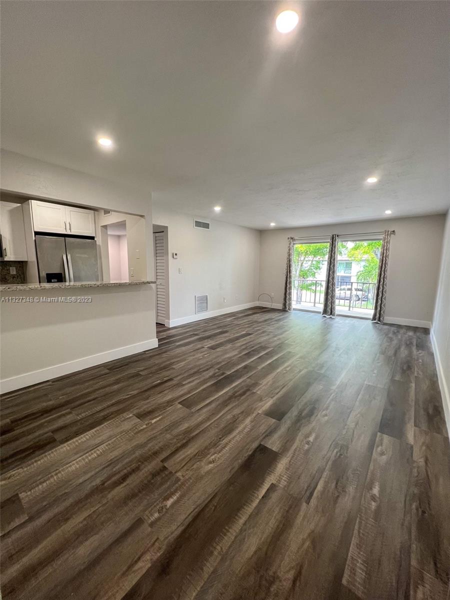 KENDALL ACRES CONDO BLDG - Residential