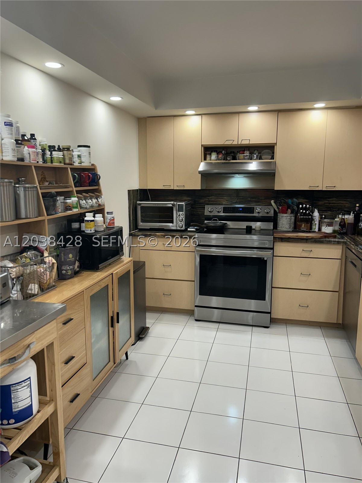 LA MER ESTATES SOUTH COND - Residential Lease