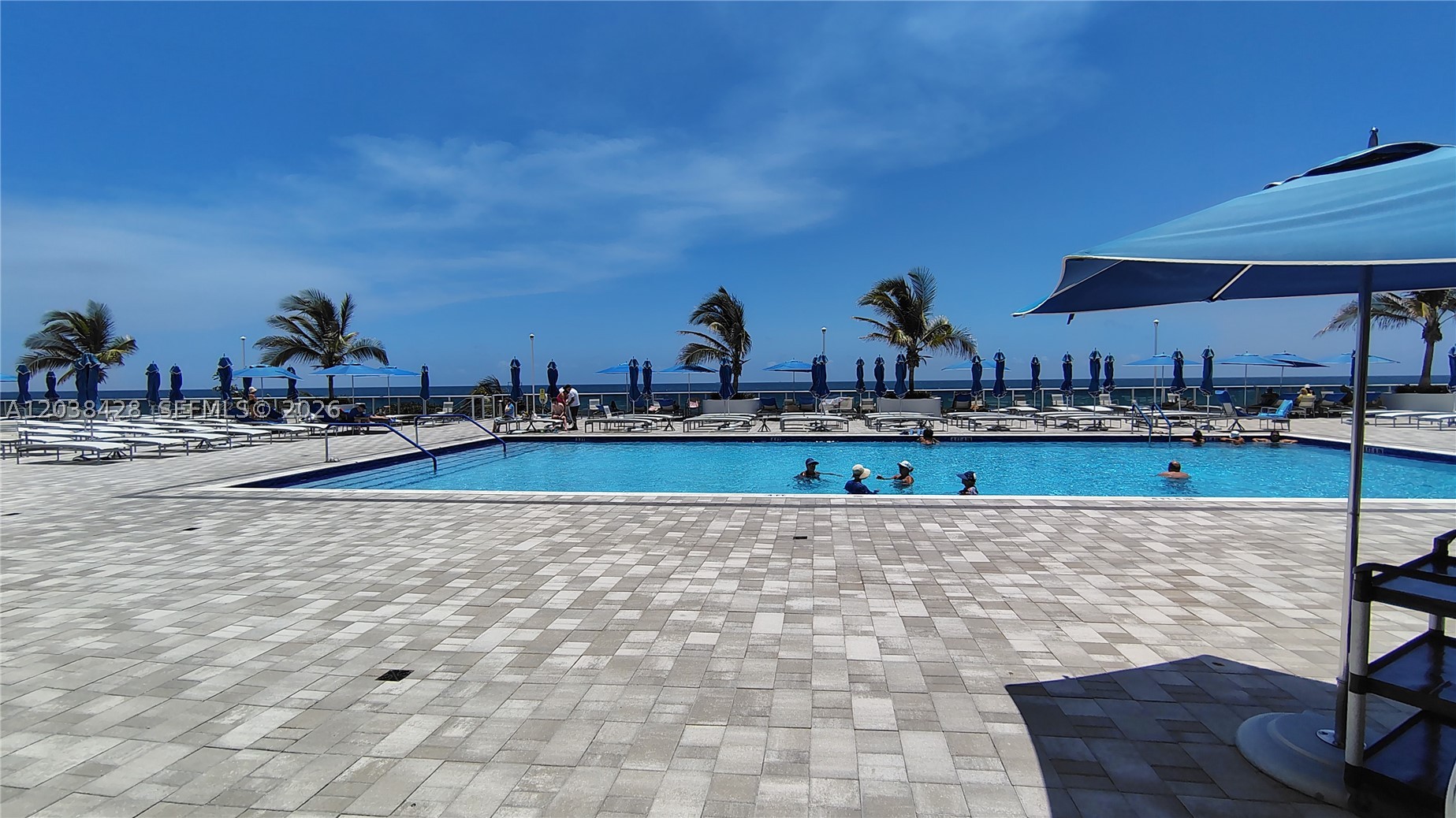 LA MER ESTATES SOUTH COND - Residential Lease