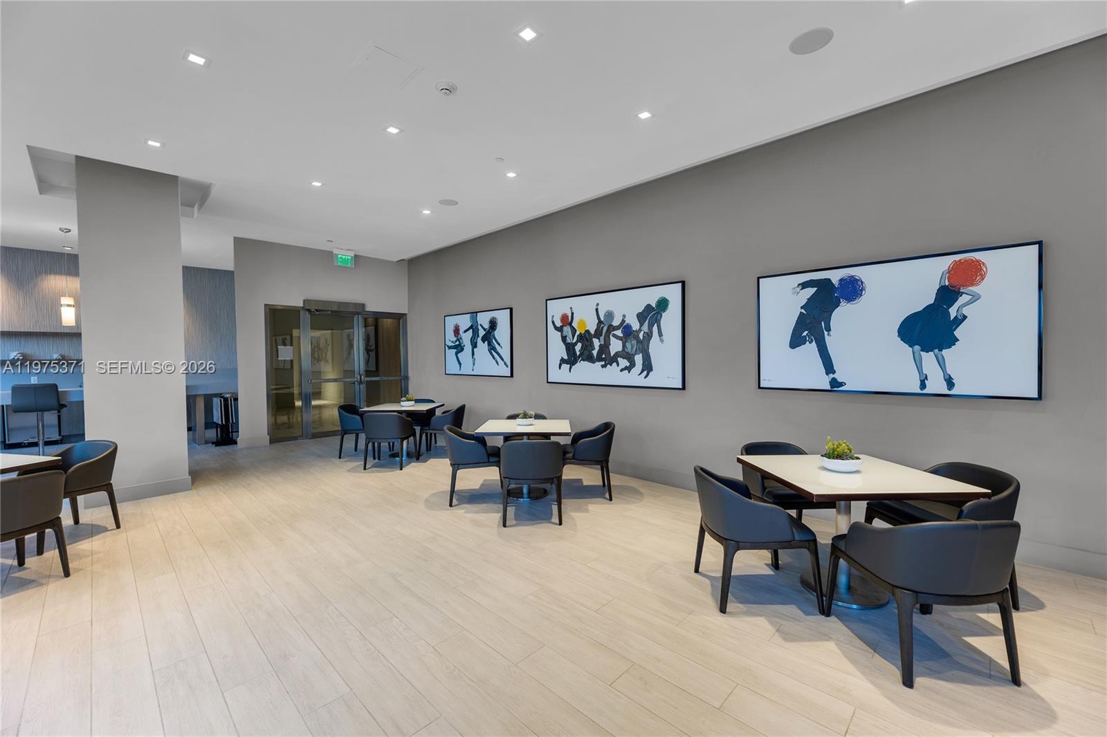 DIPLOMAT OCEANFRONT RESID - Residential