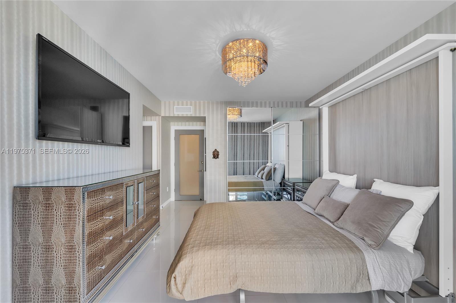 DIPLOMAT OCEANFRONT RESID - Residential