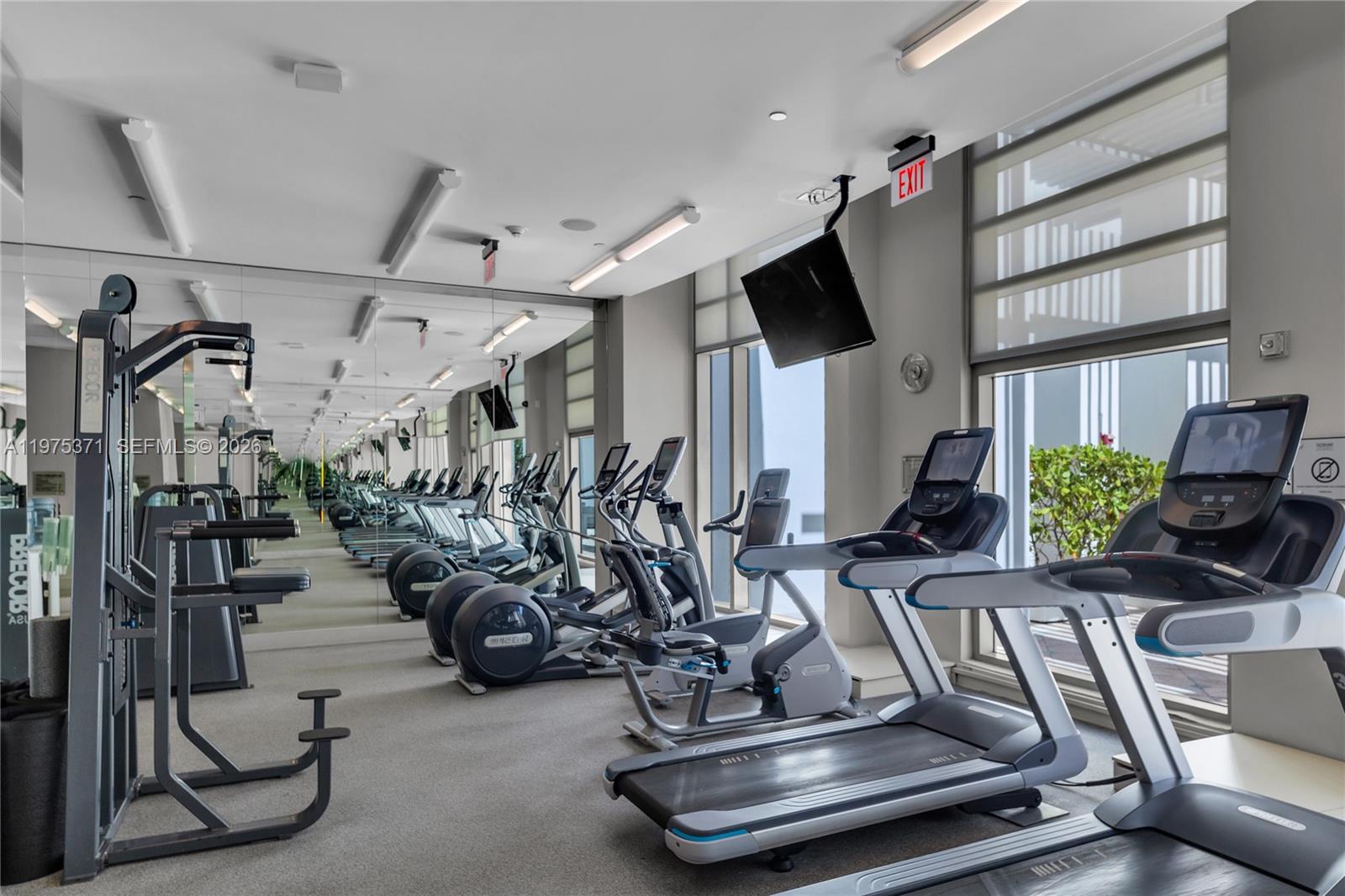 DIPLOMAT OCEANFRONT RESID - Residential