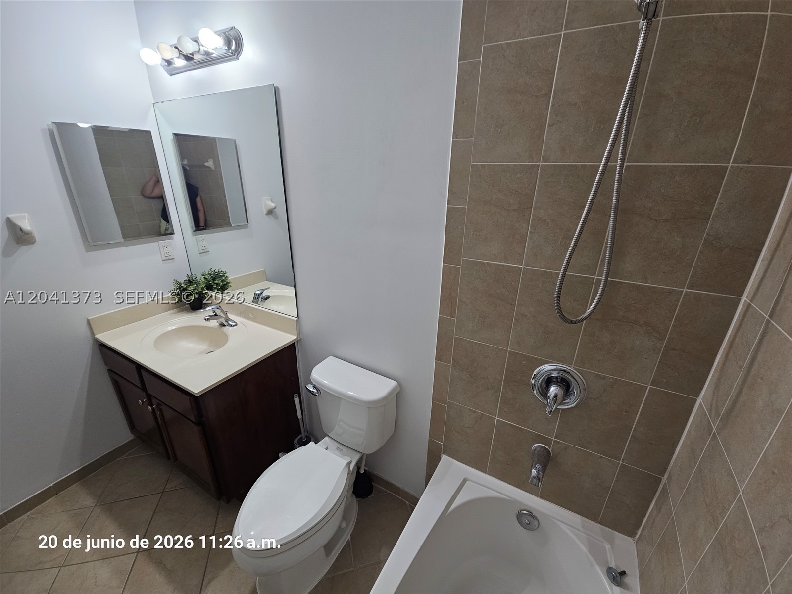 SILVER PALM EAST SEC THRE - Residential