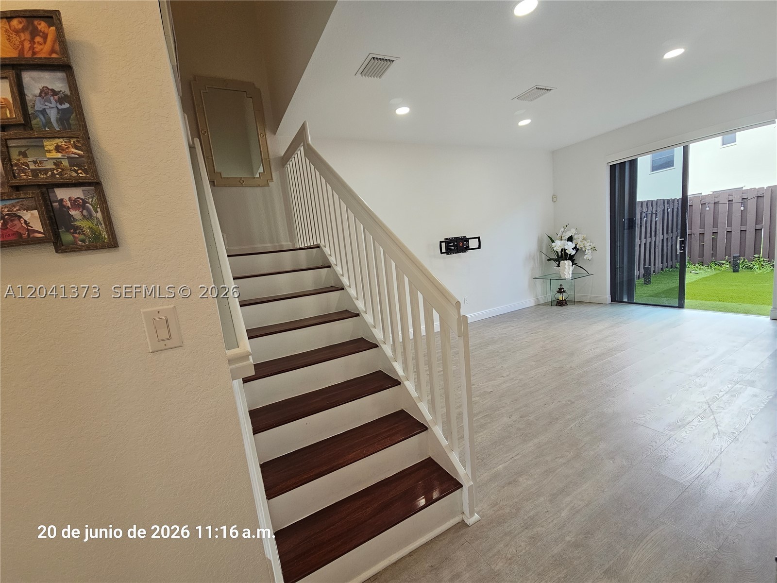 SILVER PALM EAST SEC THRE - Residential