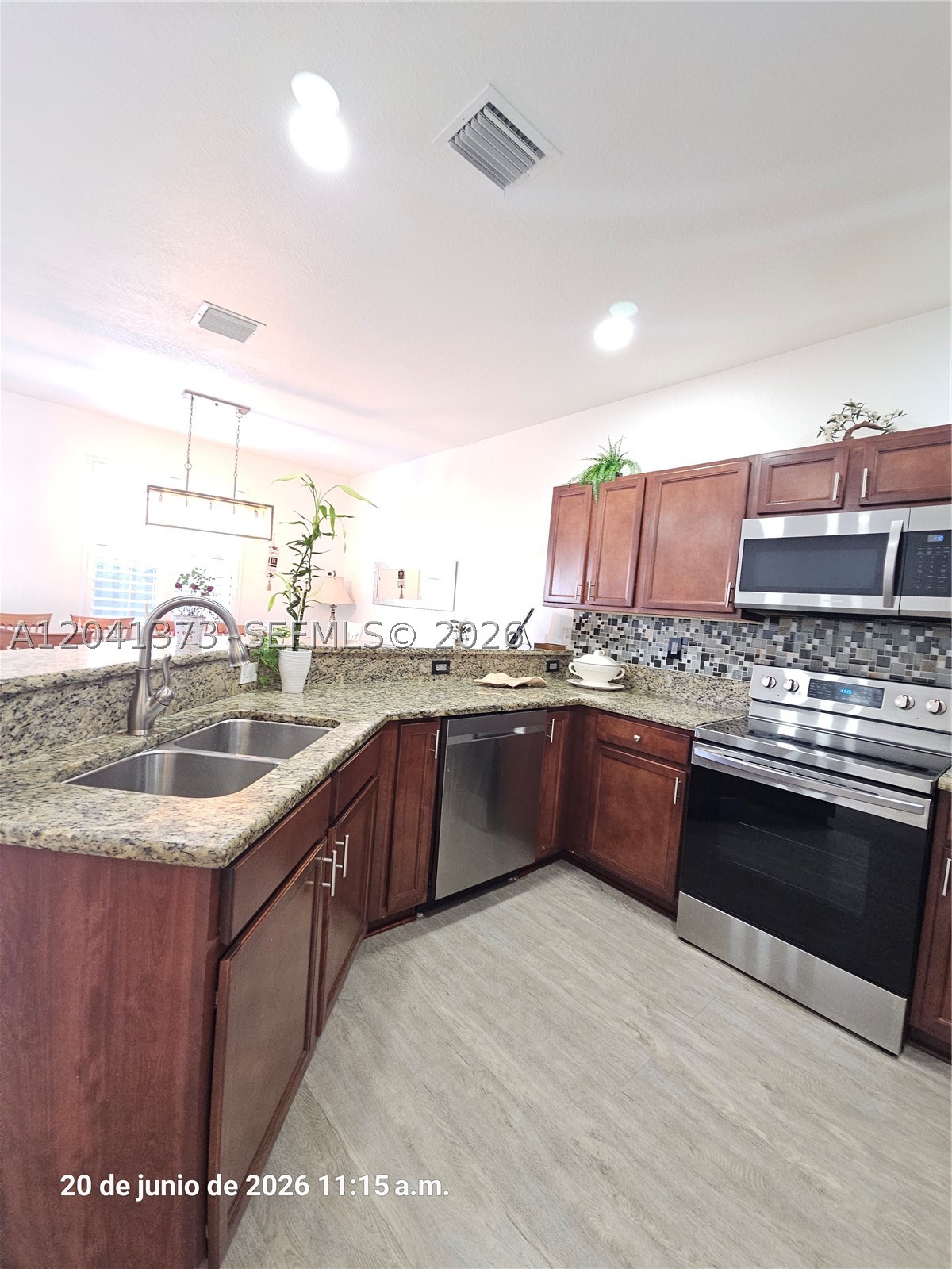 SILVER PALM EAST SEC THRE - Residential