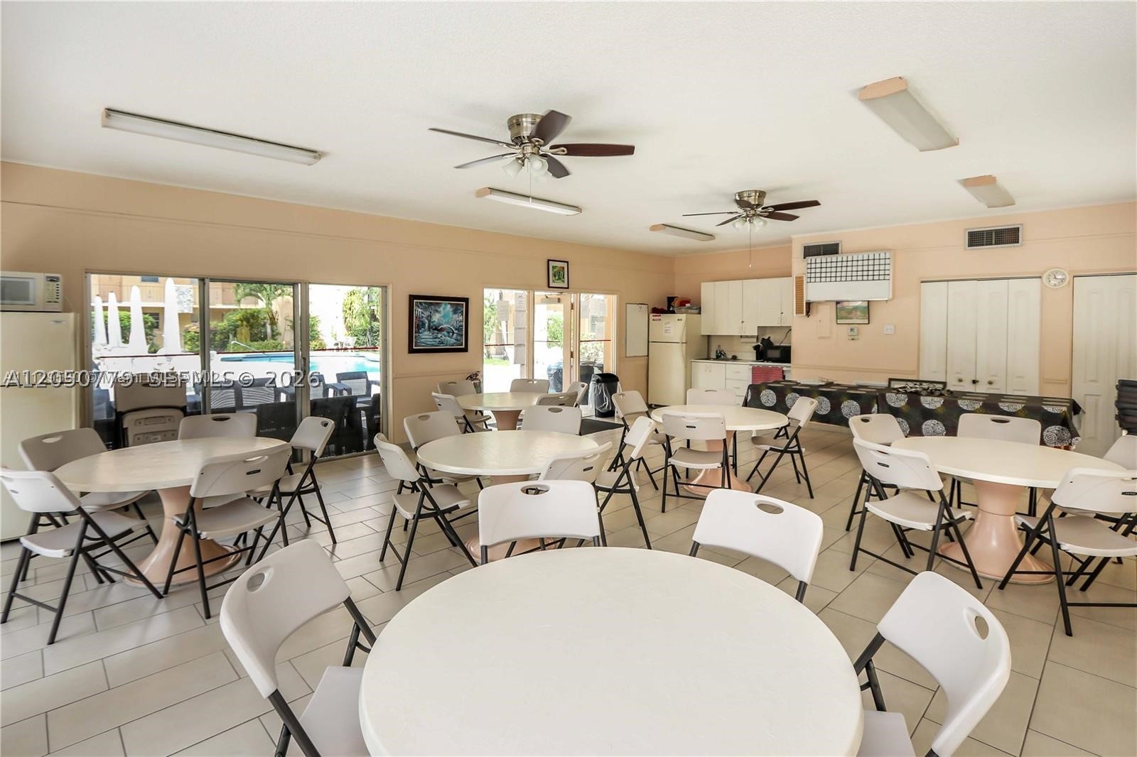 WARRENTON HOUSE CONDO - Residential