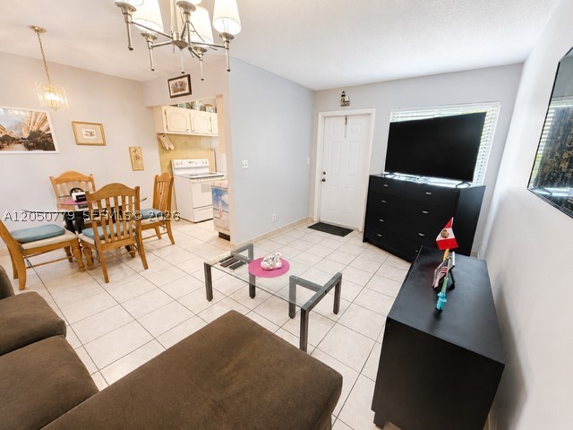 WARRENTON HOUSE CONDO - Residential