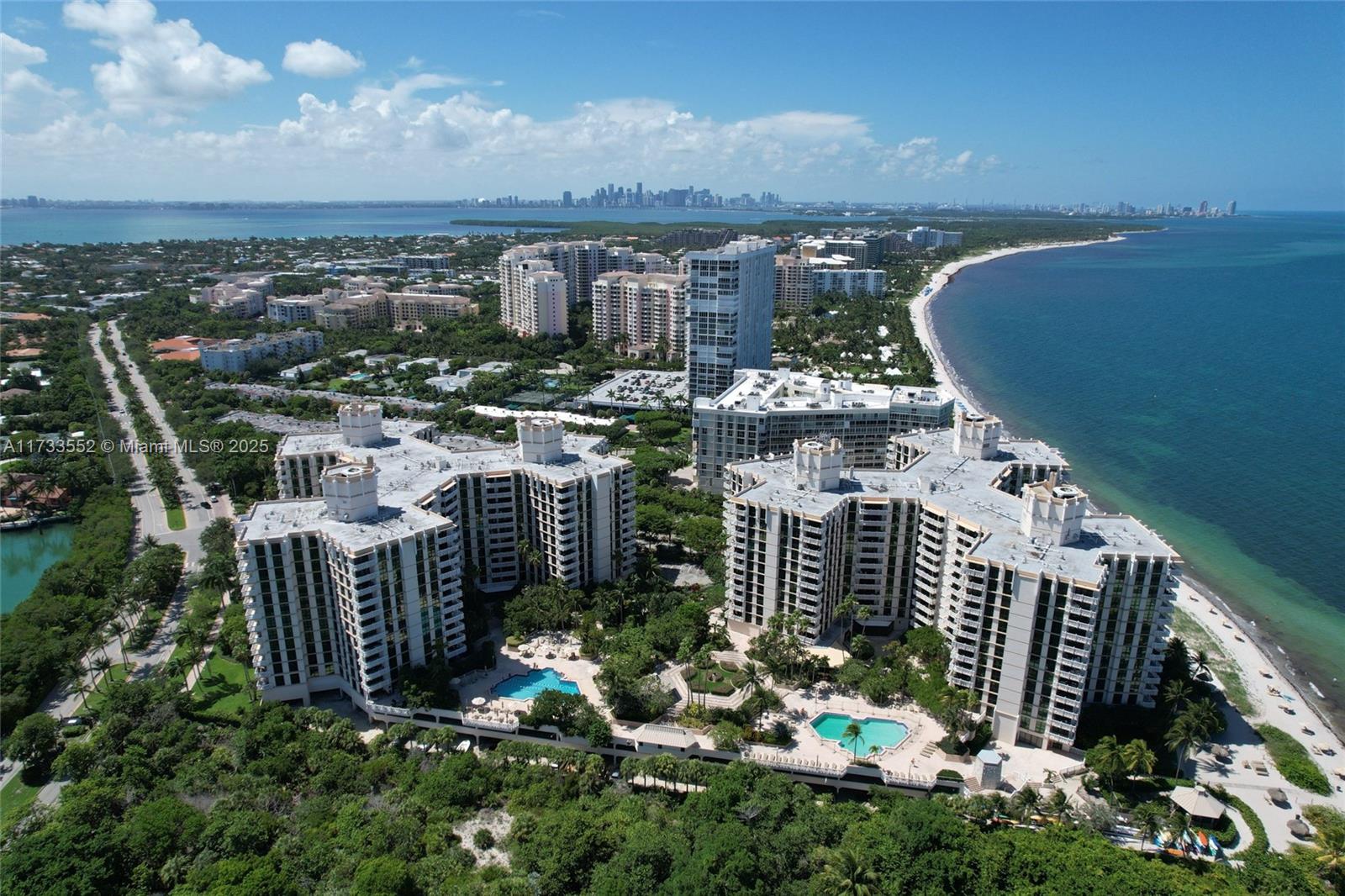 BEAUTIFUL AND SPACIOUS 2 BEDROOM/2BATHROOM UNIT WITH BEACH FRONT ACCESS AND OCEAN VIEWS. LOCATED IN THE MOST EXCLUSIVE ISLAND IN MIAMI WITH AMAZING PUBLIC AND PRIVATE SCHOOLS. THE CONDO IS VERY WELL MAINTAINED AND AMENITIES INCLUDE A DELICIOUS ITALIAN RESTAURANT, 2 LAP POOLS, BBQ AREA, SPA, GYM, HAIR/NAIL SALON, TENNIS COURTS, CARD ROOM, POOL ROOM.