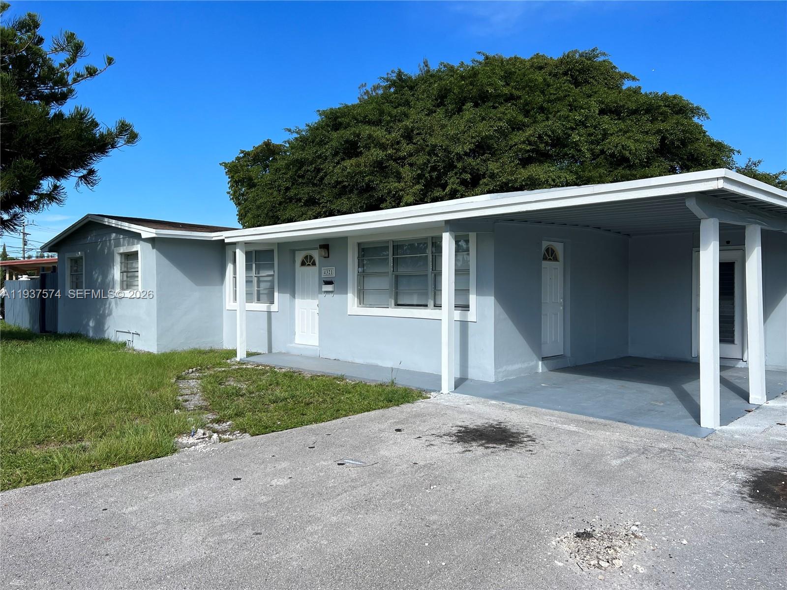 TWIN LAKES HOMES - Residential