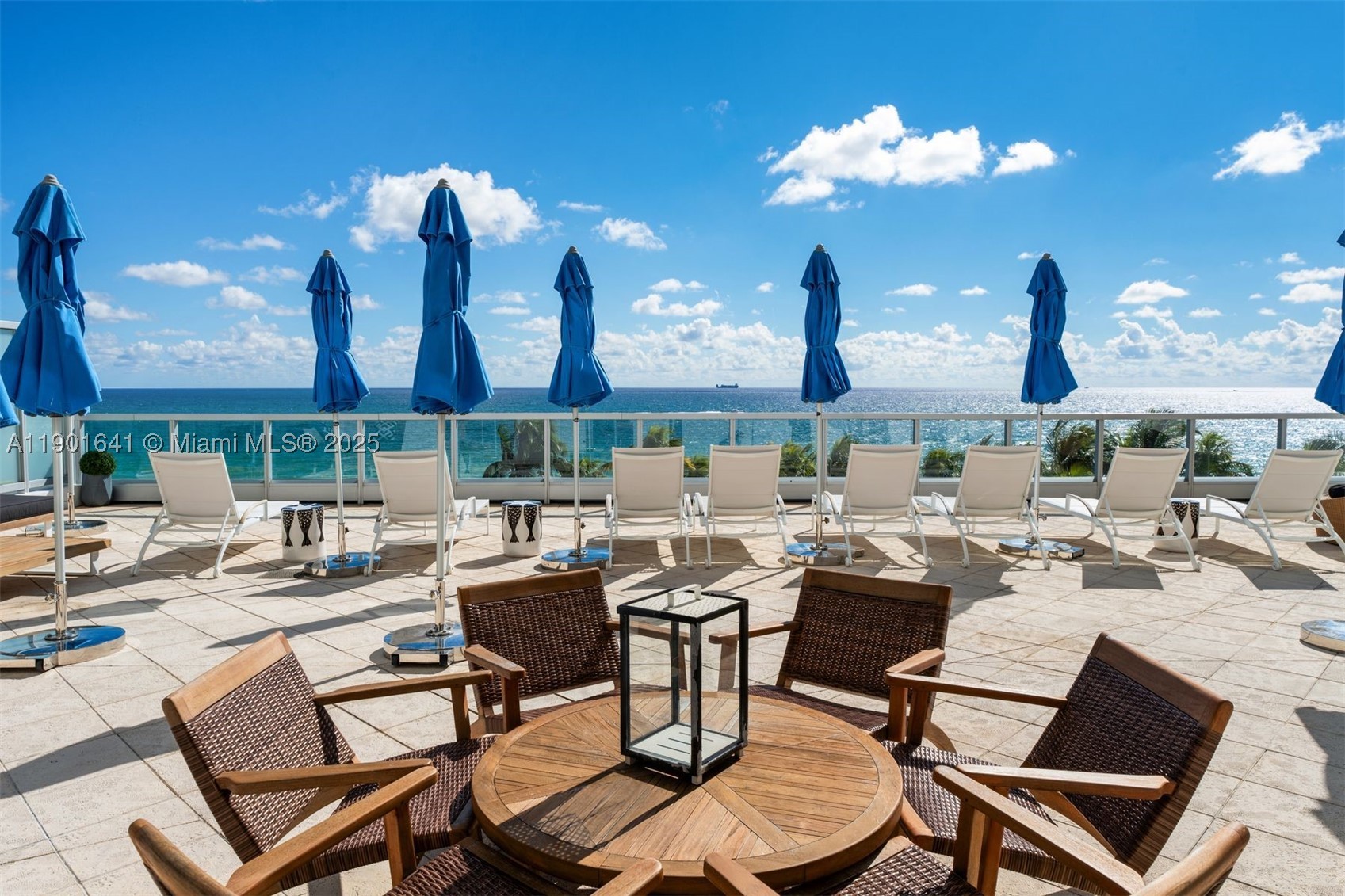 FONTAINEBLEAU III OCEAN C - Residential