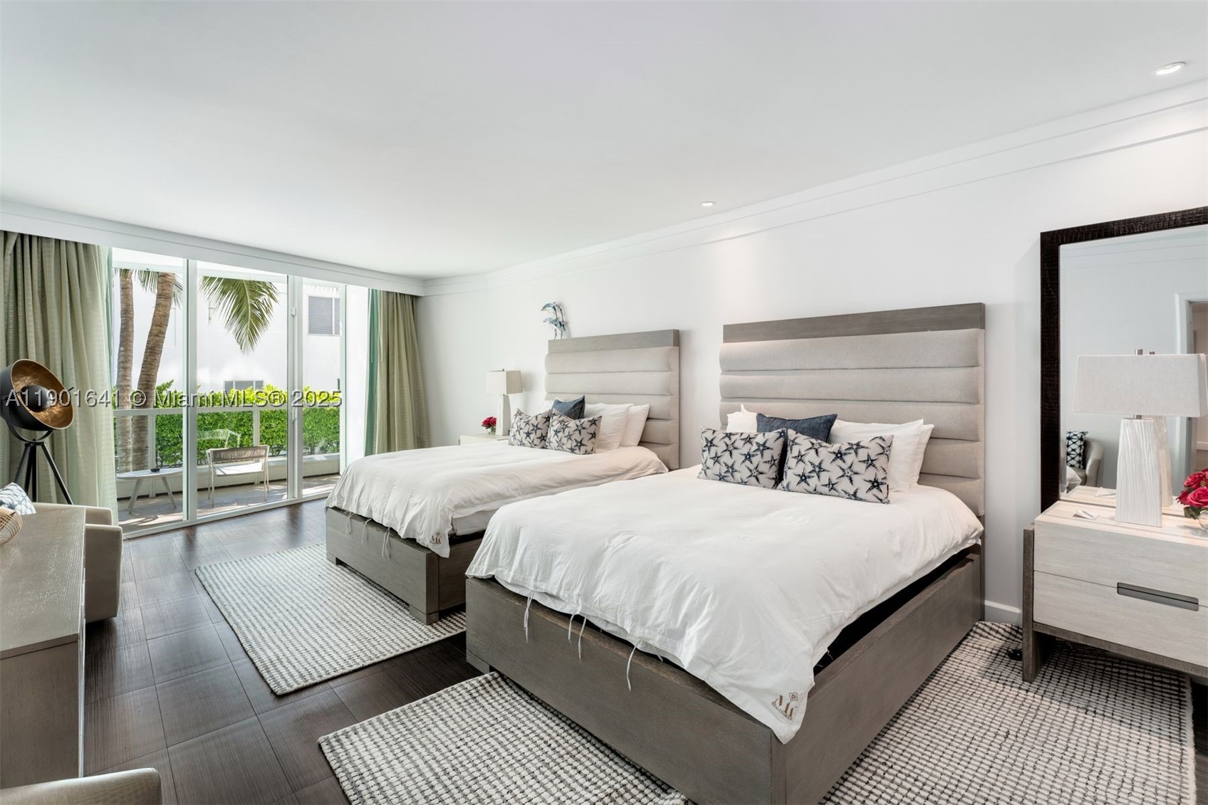 FONTAINEBLEAU III OCEAN C - Residential