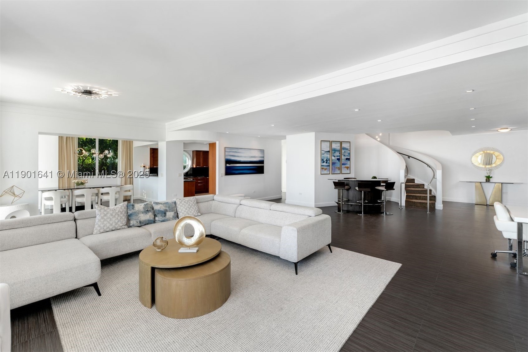 FONTAINEBLEAU III OCEAN C - Residential