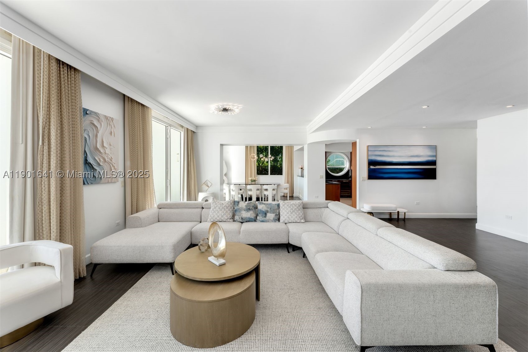 FONTAINEBLEAU III OCEAN C - Residential