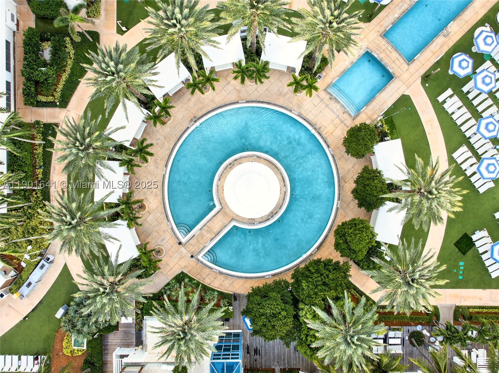 FONTAINEBLEAU III OCEAN C - Residential