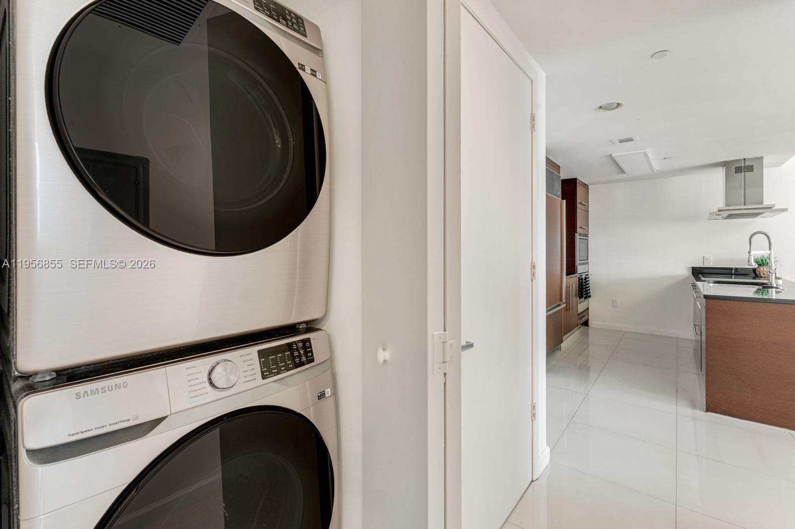 ICON BRICKELL CONDO NO 3 - Residential