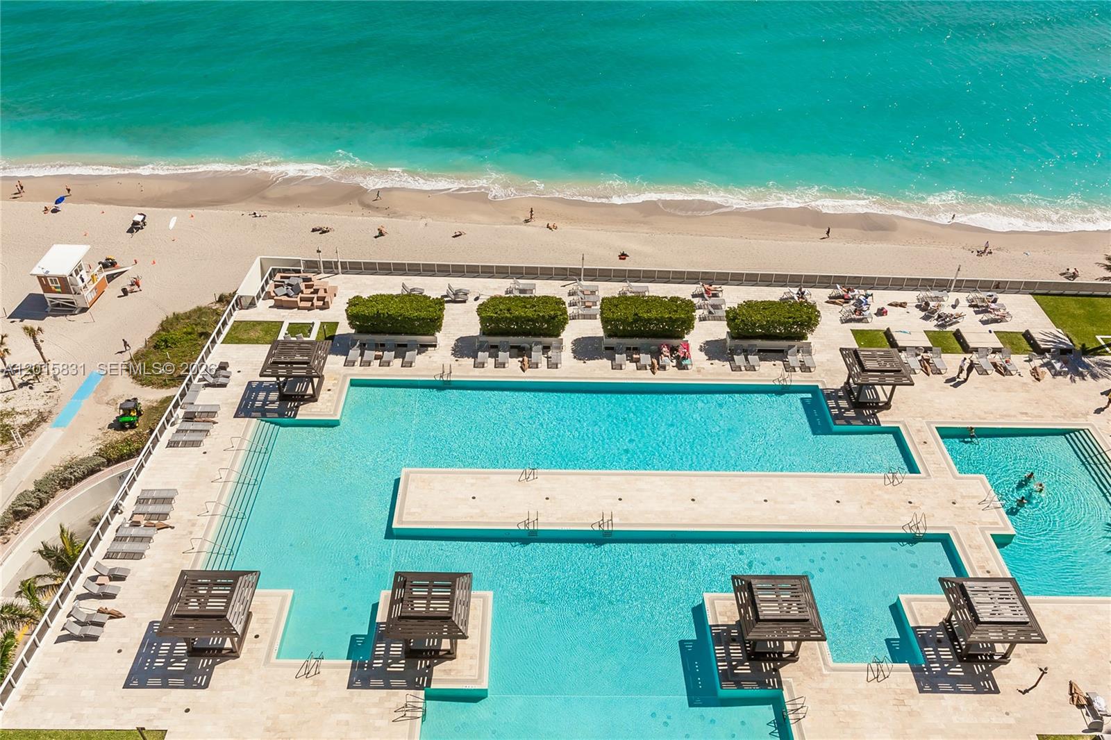 BEACH CLUB II - Residential