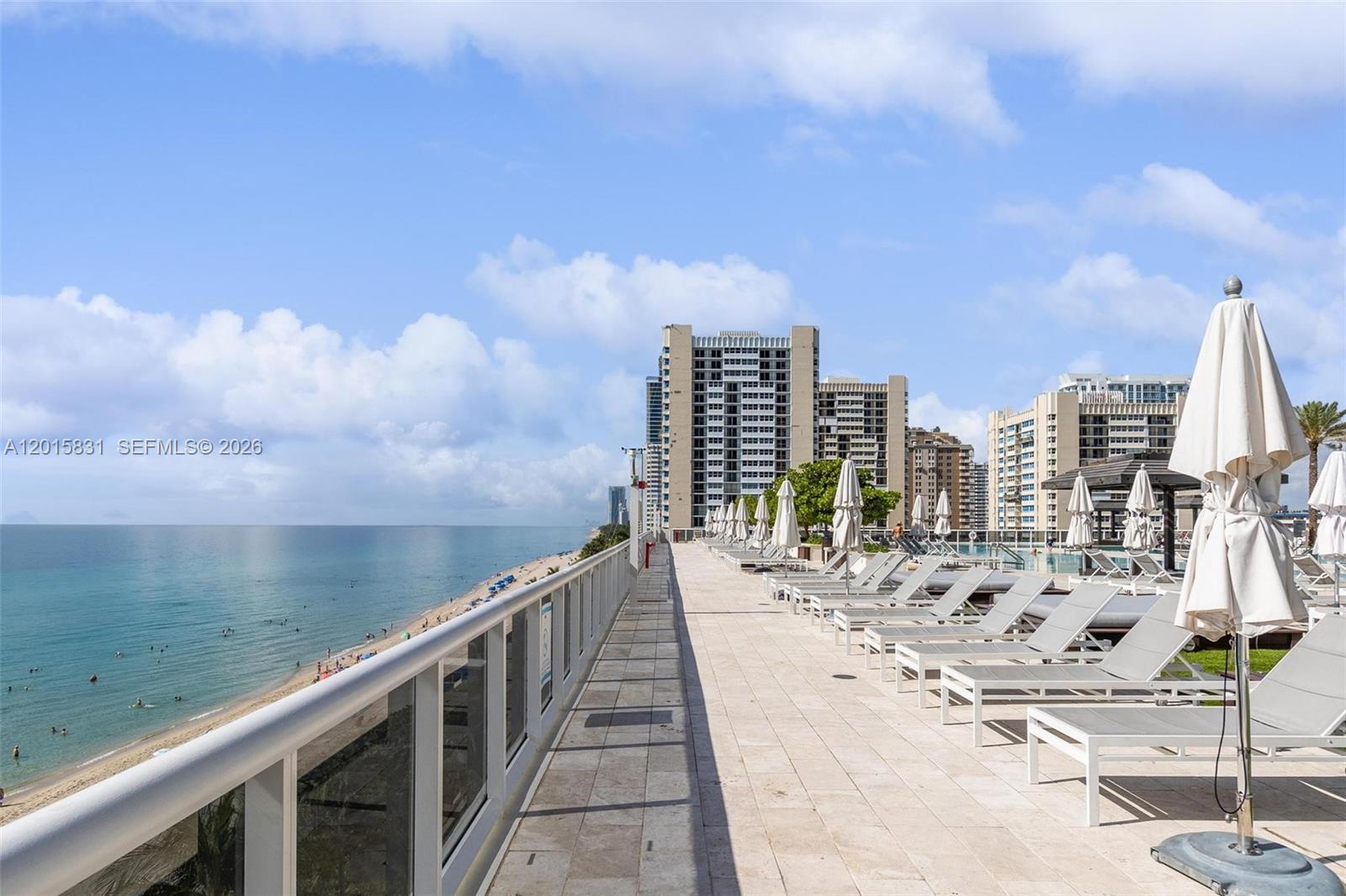 BEACH CLUB II - Residential